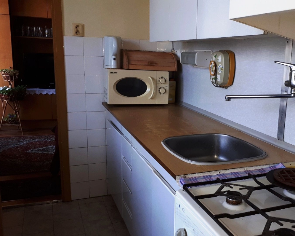 Dvojizbový byt s loggiou,  50 m2 Piešťany, Bratislavská / Juh /