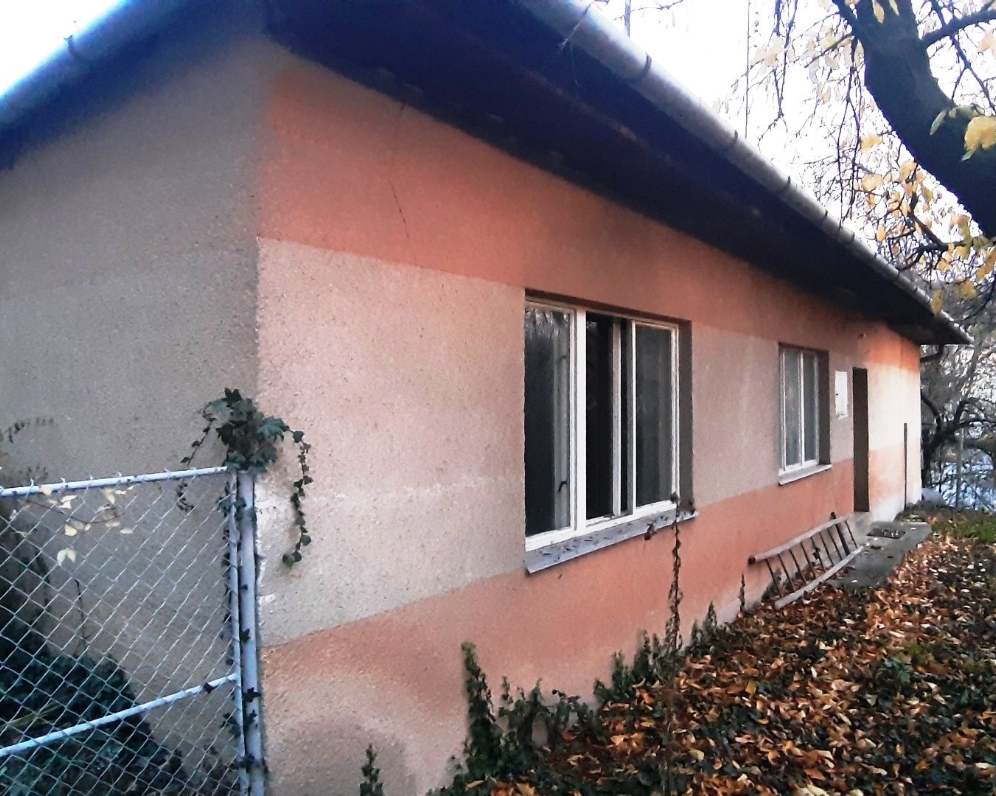 STARŠÍ DOM 2+1, POZEMOK 750 M2, LÚKA, okr. Nové Mesto nad Váhom