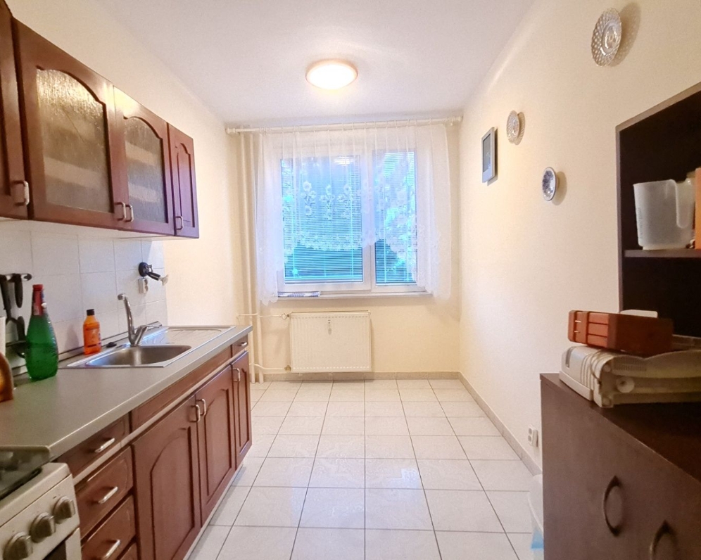 3 IZBOVÝ BYT 70 M2, LOGGIA, PIEŠŤANY, A.TRAJAN