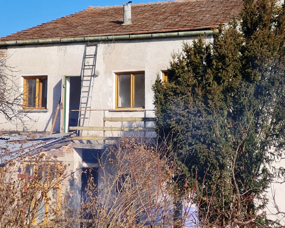 Rodinný dom + stavebný pozemkom 1360 m2 NIŽNÁ pri PIEŠŤANOCH