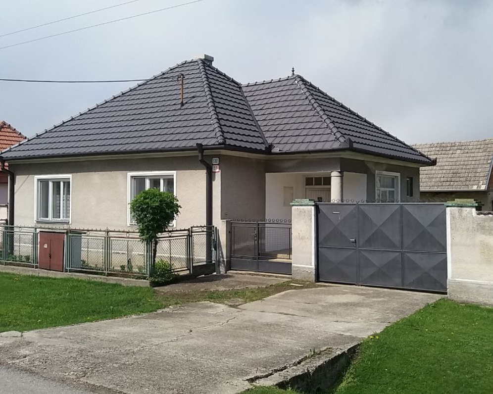 Rodinný dom 3+1 s pozemkom 2227 m2, Drahovce