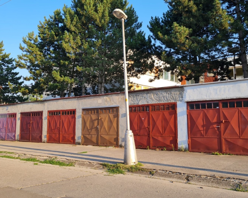 Predaj Garáž 19m2 Piešťany Sadová