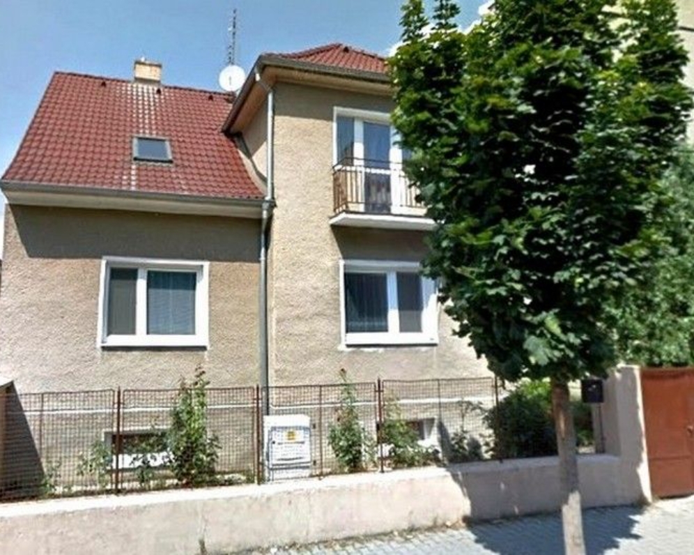 RODINNÝ DOM 4+1 s pozemkom 1265 m2 PIEŠŤANY, Vajanského