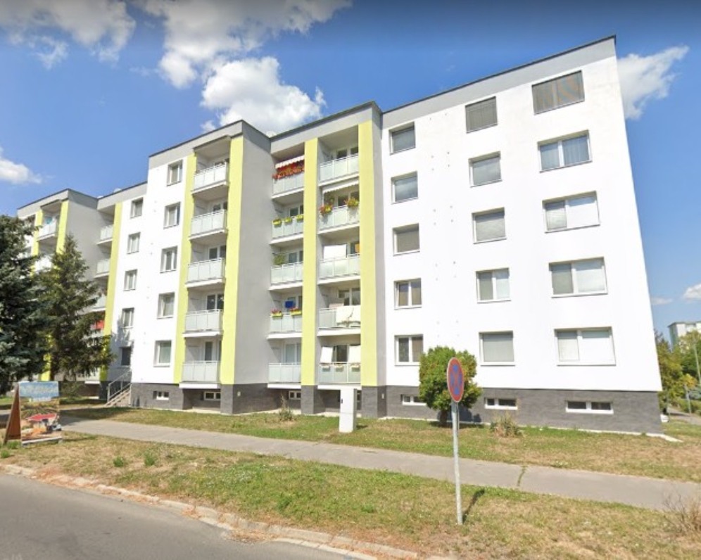 2i BYT S BALKÓNOM 54 M2 VRBOVÉ, Beňovského