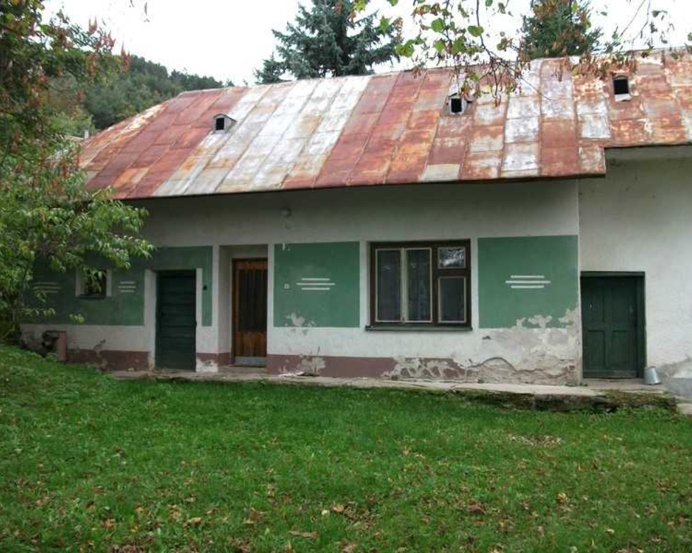 Chalupa v Prašníku, pozemok 700 m2 - polosamota